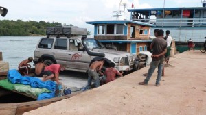 Loading cars boat trips and unload (74)