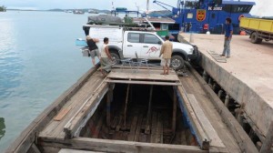 Loading cars boat trips and unload (89)     